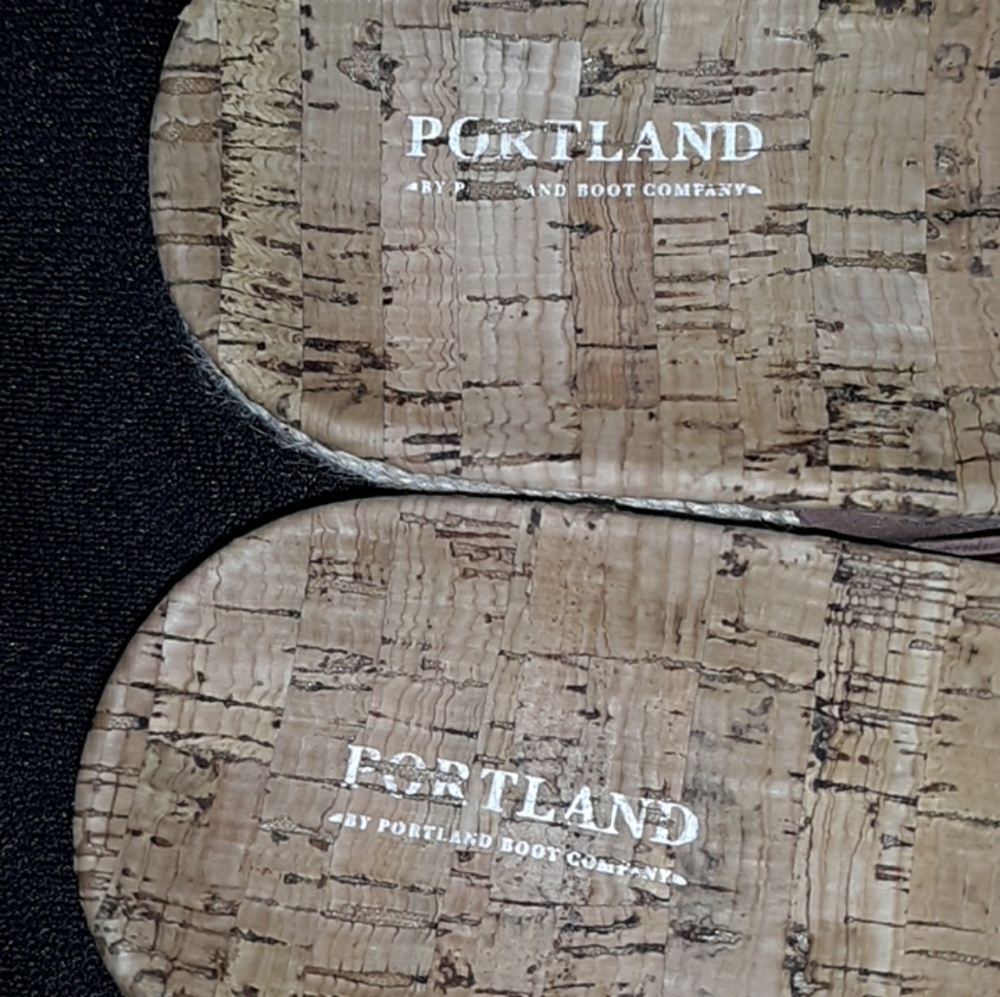 Slide/Sandals - Picture 7 of 8